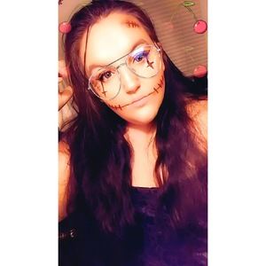 Meet your Posher, Lindsey